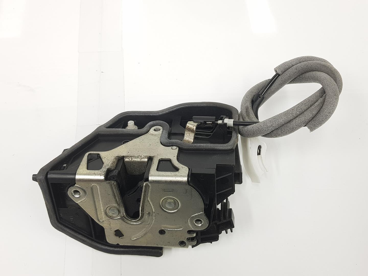 BMW 3 Series E90/E91/E92/E93 (2004-2013) Front Left Door Lock 7167071, 51217202143 23894325