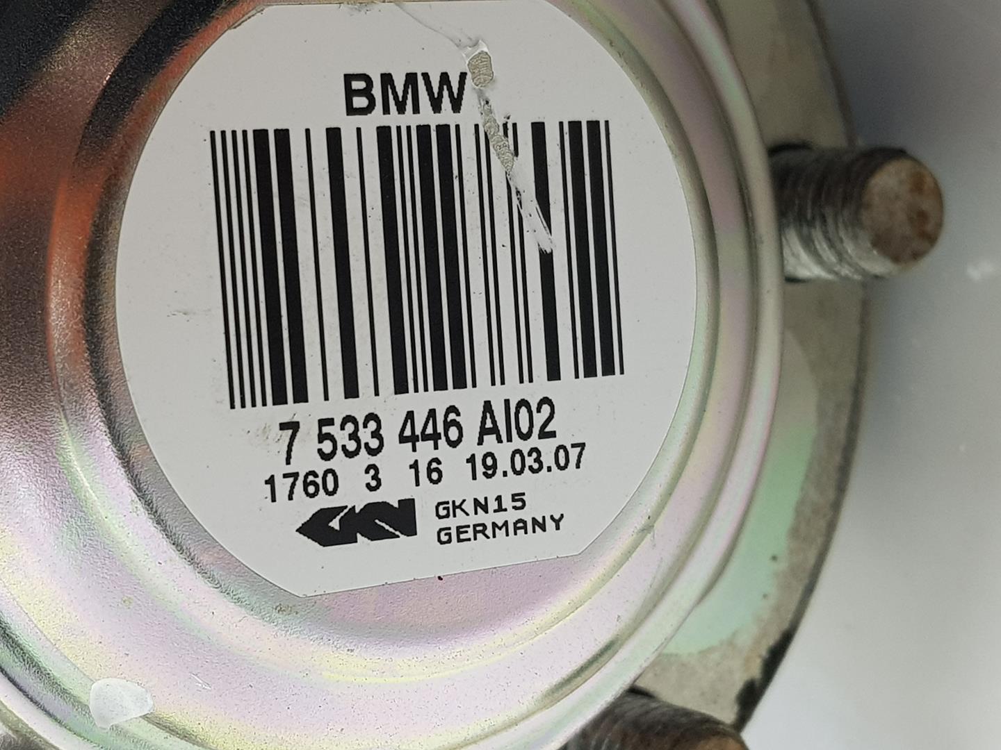 BMW 3 Series E90/E91/E92/E93 (2004-2013) Полуось задняя правая 33217533446,33217533446 24233391