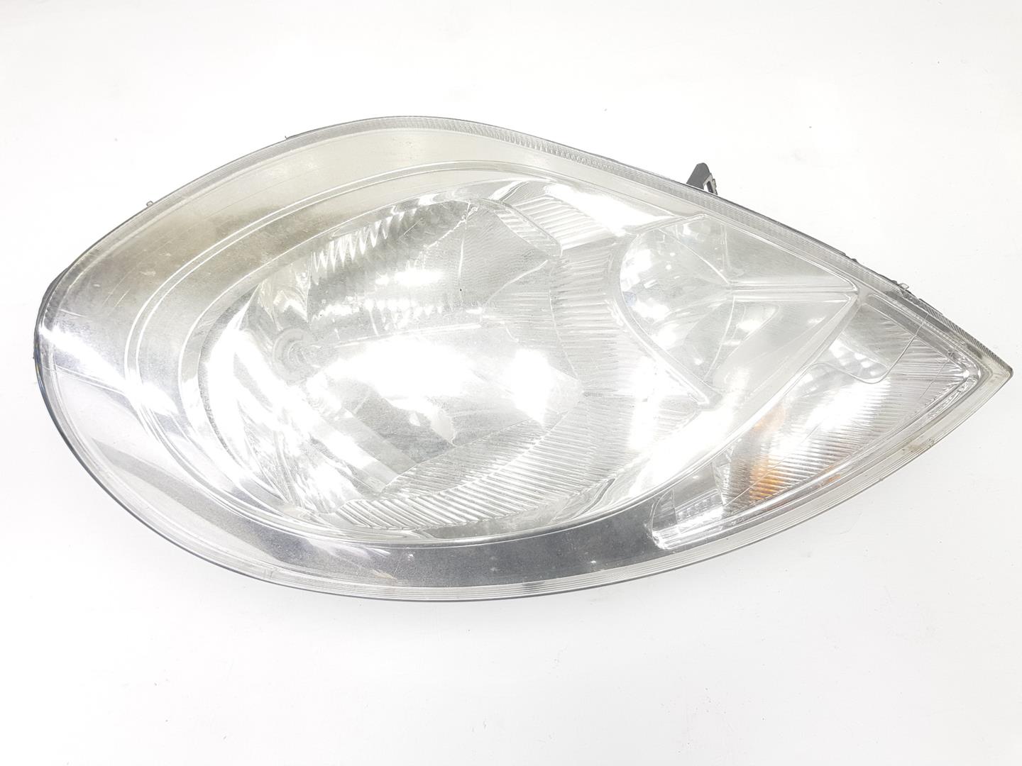 RENAULT Front Right Headlight 8200701356, 8200701356 24243084