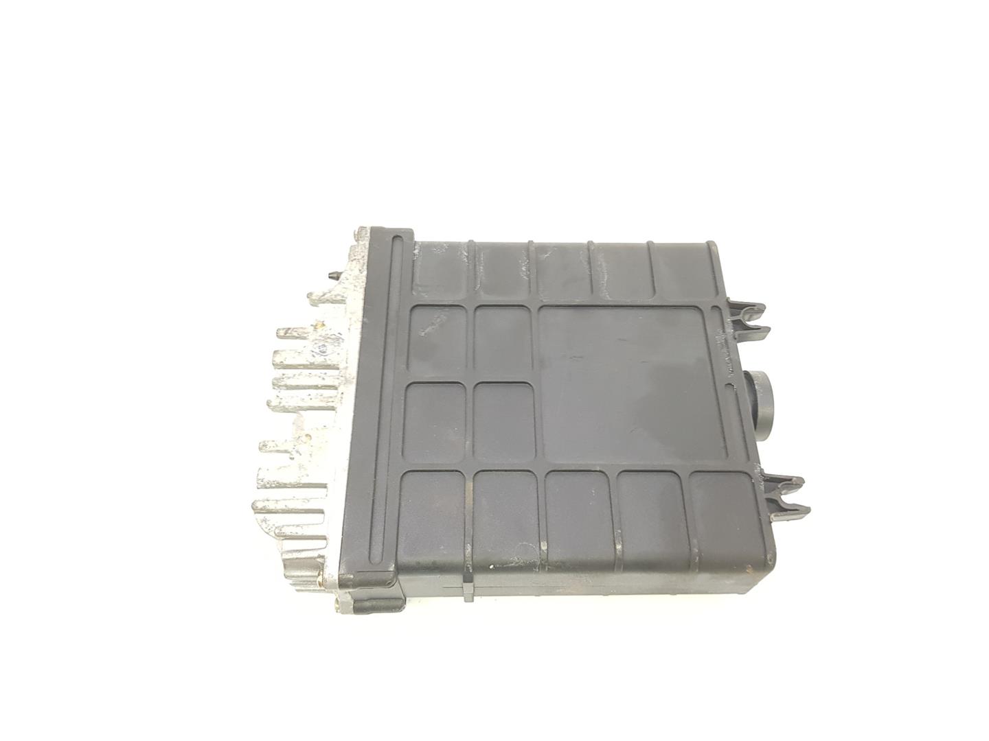 VOLKSWAGEN Golf 3 generation (1991-1998) Блок керування двигуном ECU 028906021F,028906021F,2222DL 19810909