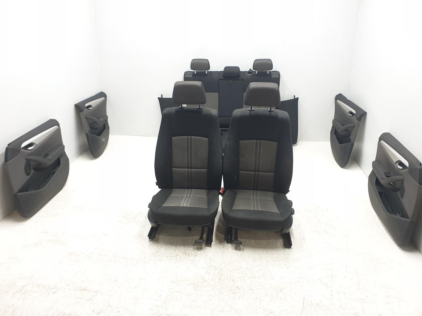 BMW X1 (E84) Sėdynės ENTELA, MANUAL, CONPANELES 24232628