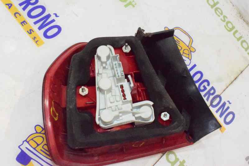 Piloto trasero derecho 204D4 63216937458 de Bmw Serie 3 berlina 2004-2012 184 CV con 320000 km - pieza usada