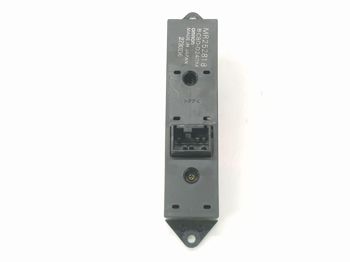 MITSUBISHI 6 generation (1987-1993) Rear Right Door Window Control Switch MR252818, MR252818 19749819