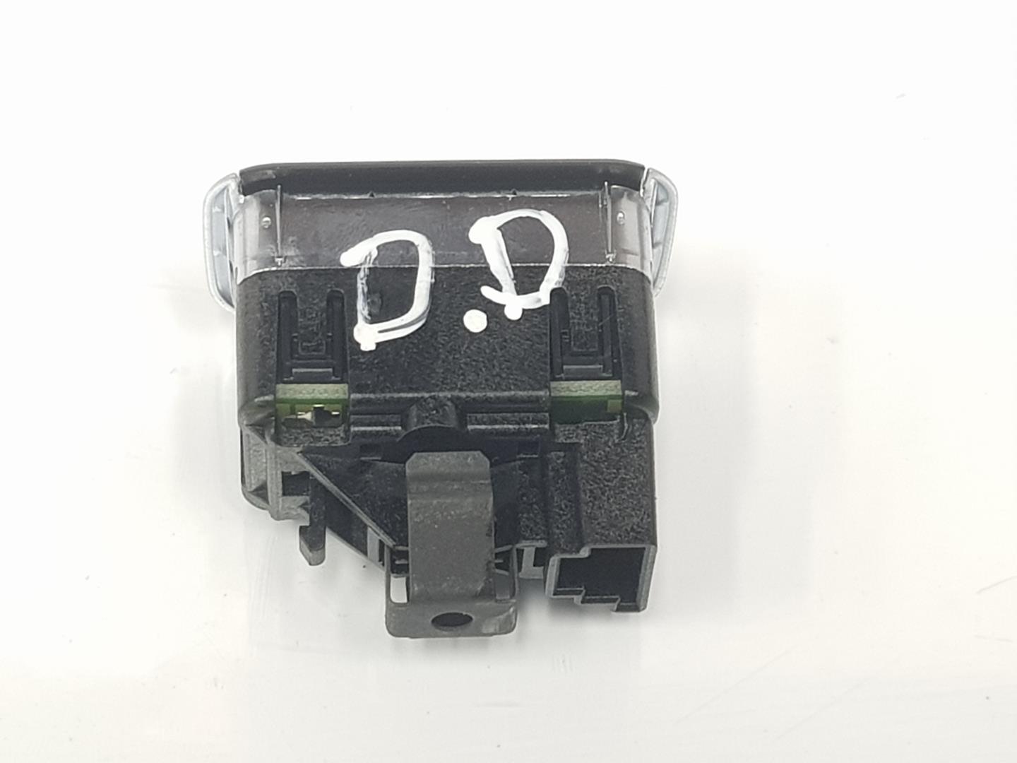 MERCEDES-BENZ CLA-Class C117 (2013-2016) Front Right Door Window Switch A2049058102, A2049058102 19901621