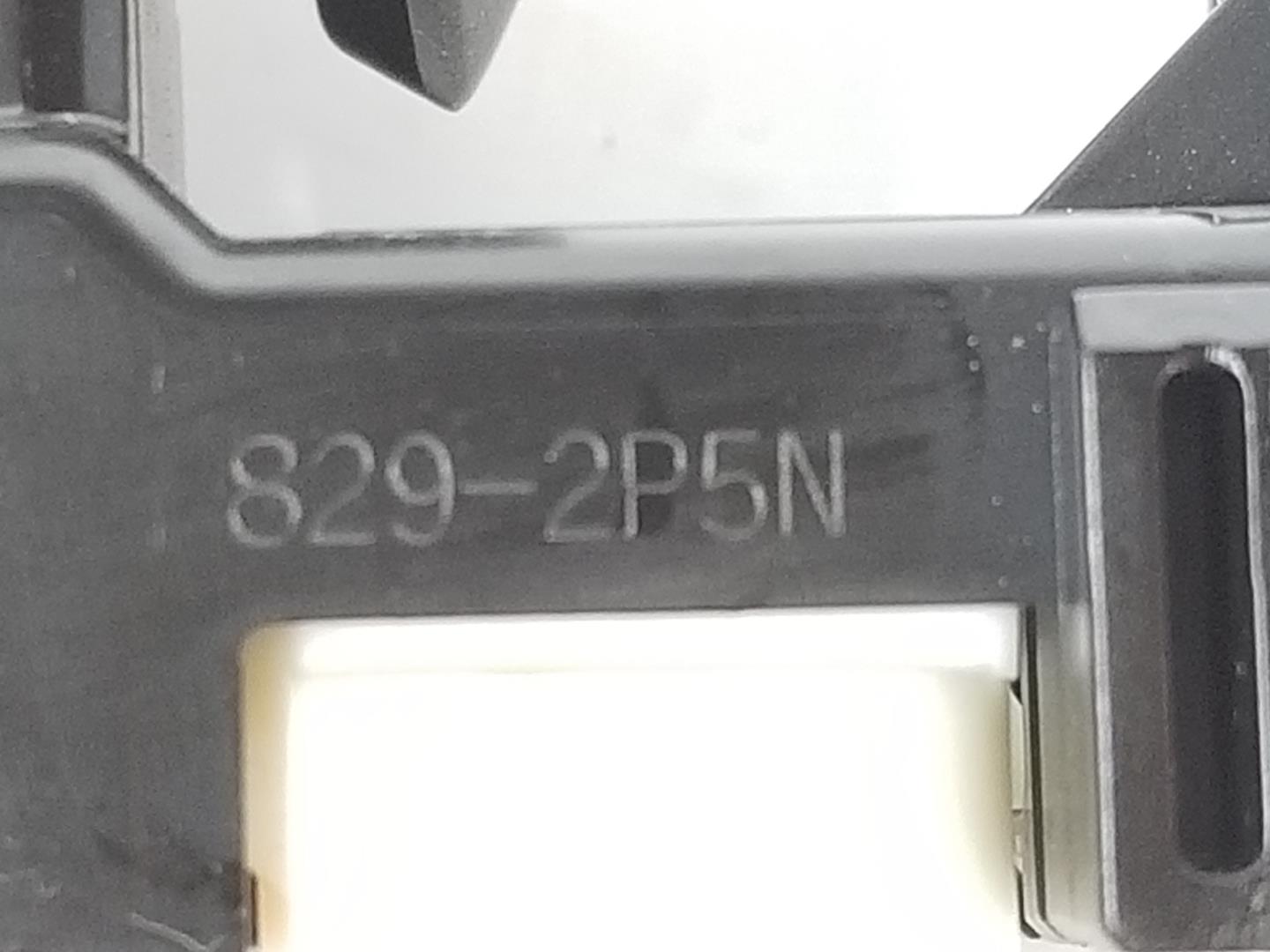 TOYOTA RAV4 4 generation (XA40) (2012-2018) Galinių dešinių durų langų pakėlimo mygtukas 8481052030,8481052030,1141CB2222DL 24174742