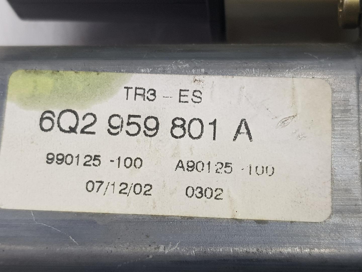 SEAT Cordoba 2 generation (1999-2009) Moteur de commande de vitre de porte avant droite 6Q2959801A 21574074