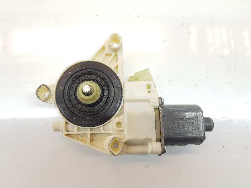 MERCEDES-BENZ GLK-Class X204 (2008-2015) Front Right Door Window Control Motor A2048200242,971218100,0130822502 19661175