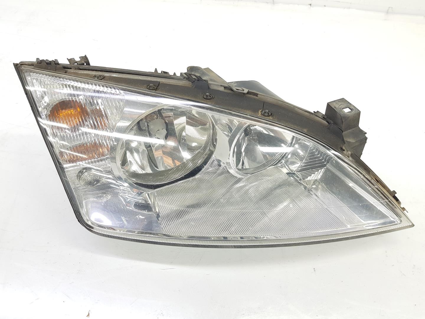 FORD Mondeo 3 generation (2000-2007) Фара передняя правая 1435619, 1S7113005AJ 19809600