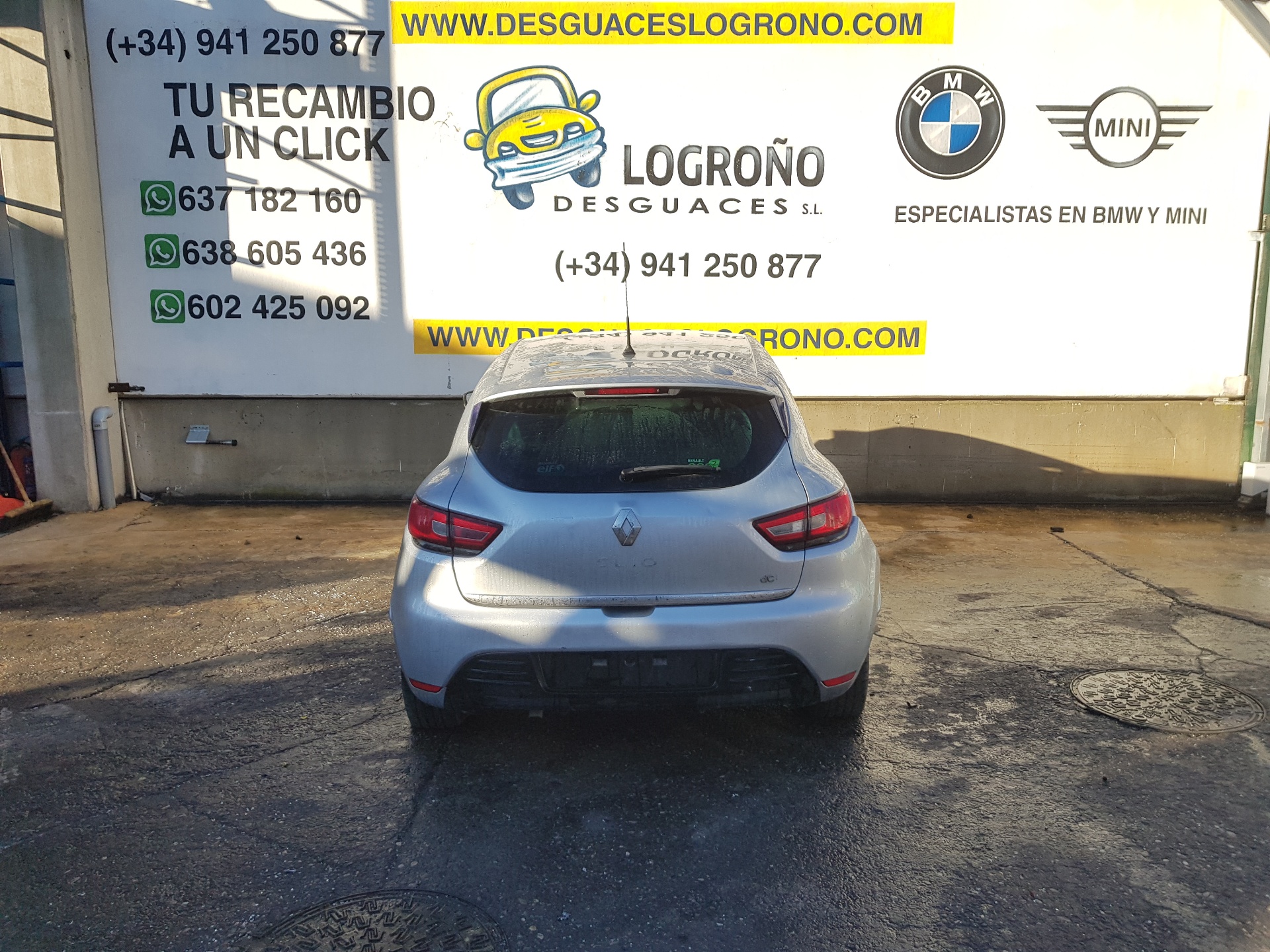 RENAULT Clio 3 generation (2005-2012) Aizmugurējā labā durvju slēdzene 825002104R,825002104R 22741004