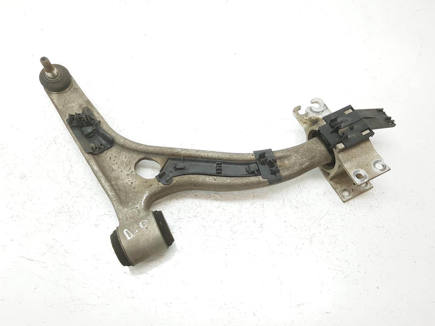 MERCEDES-BENZ A-Class W176 (2012-2018) Främre höger arm A2463304800 19887669