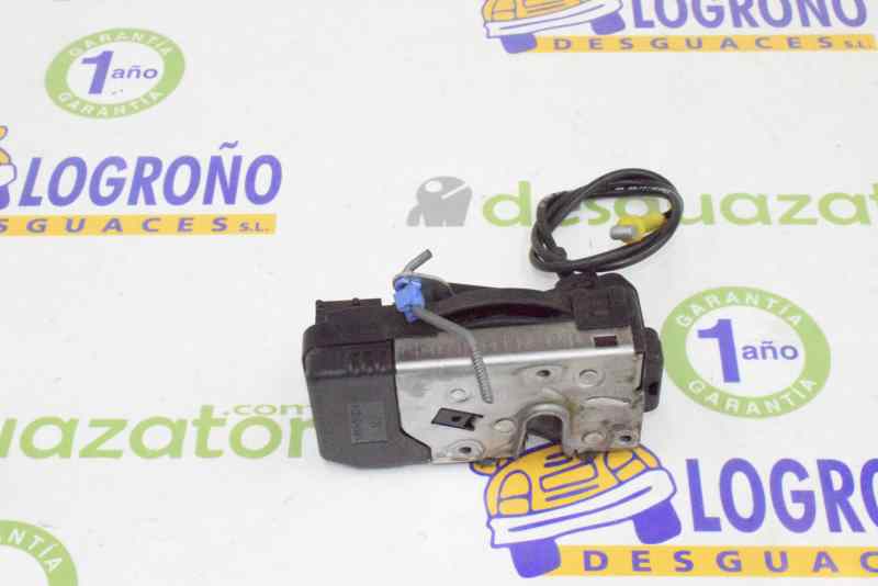 OPEL Vivaro A (2002-2006) Front Right Door Lock 91166227,8200008248 19581687