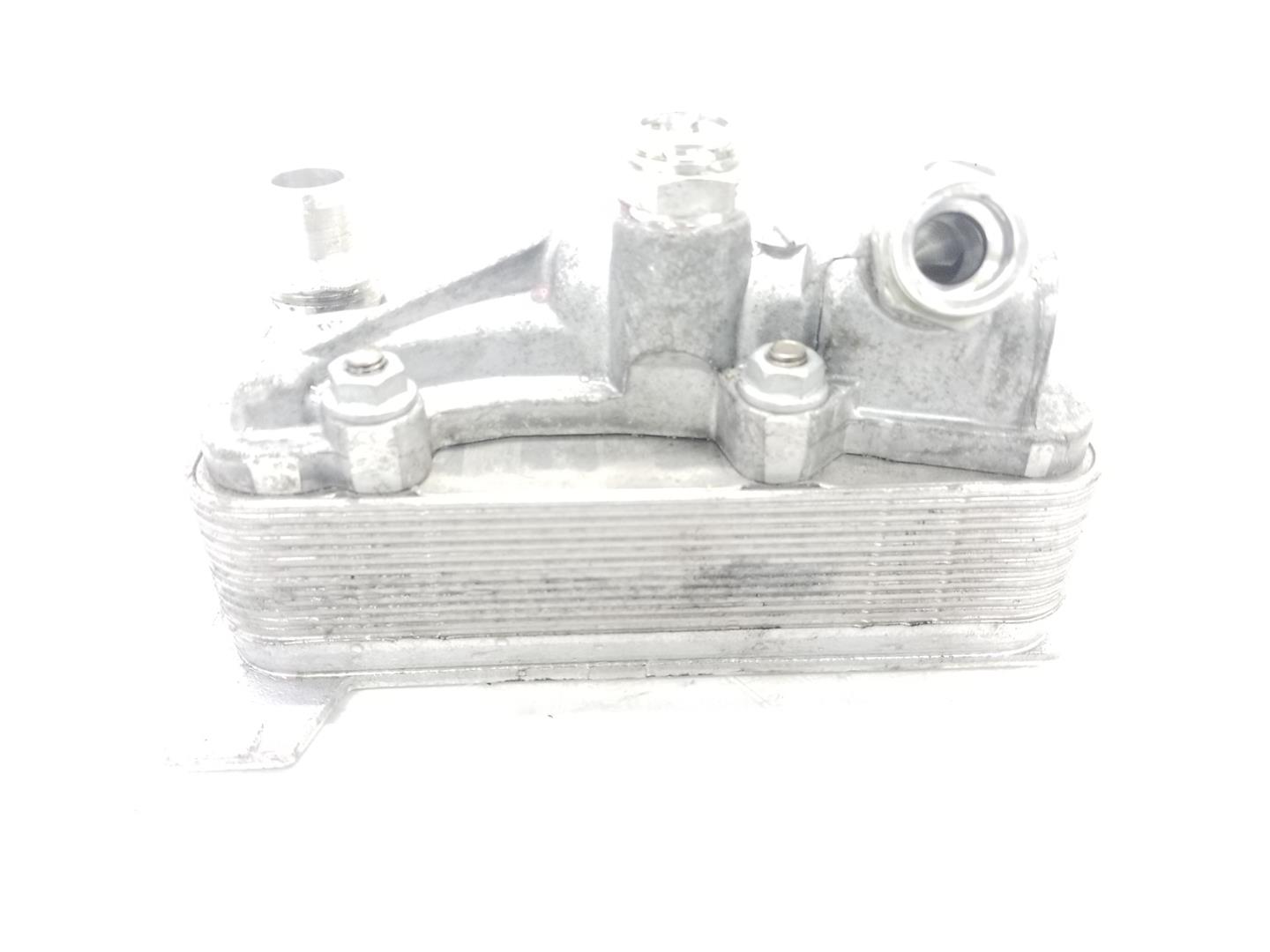 MERCEDES-BENZ C-Class W205/S205/C205 (2014-2023) Pārnesumkārbas radiators A2057300205, A2057300205 24143678