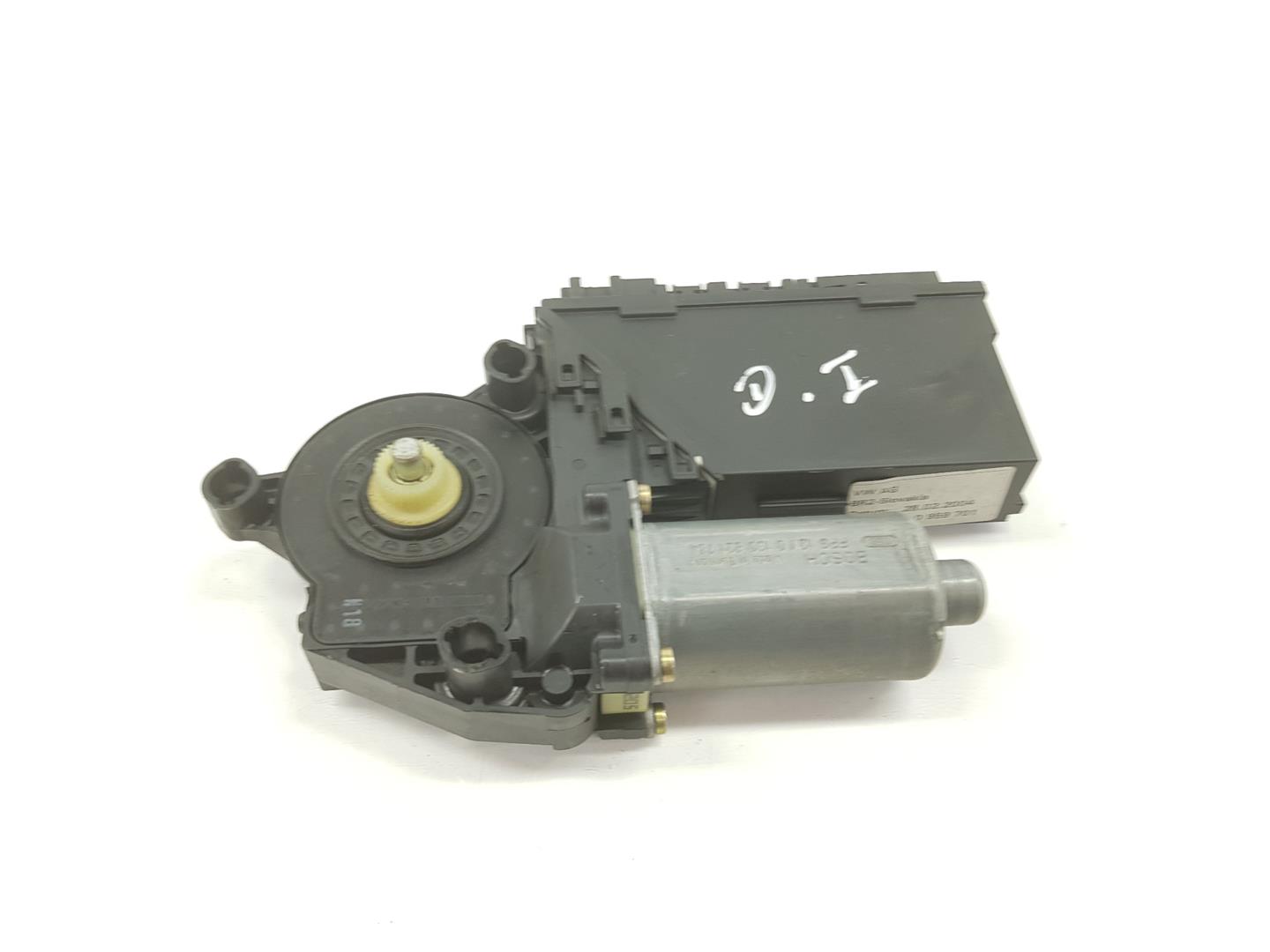 VOLKSWAGEN Touareg 1 generation (2002-2010) Front Left Door Window Regulator Motor 7L0959701H, 7L0959701H 19938981