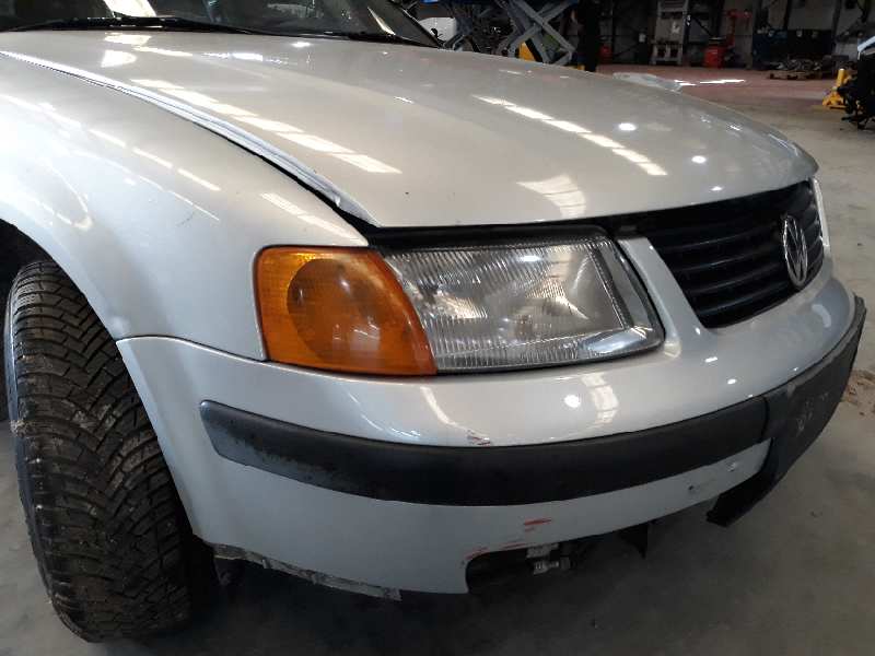 VOLKSWAGEN Passat B5 (1996-2005) Greičių dėžė (pavarų dėžė) 012300053X, 012300053X, DHW 19590101