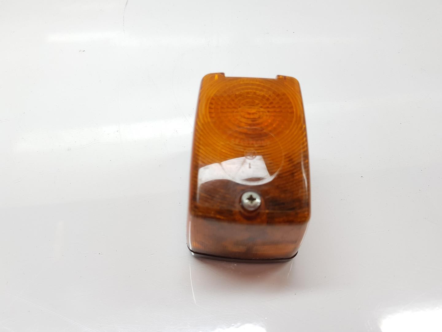 NISSAN Front Right Fender Turn Signal 26160MB40A, 26160MB40B 24884427