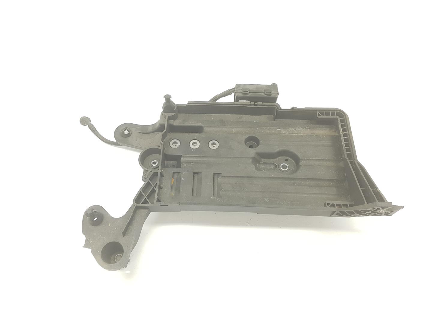 VOLKSWAGEN Variant VII TDI (2014-2024) Support de batterie 5Q0915331J, 5Q0915331J 19842673