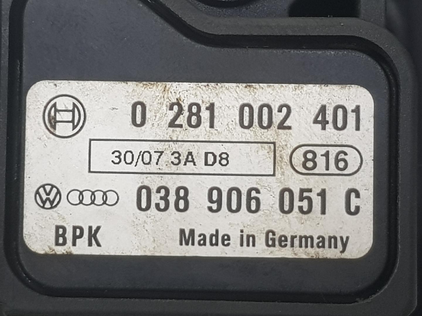 AUDI A4 B6/8E (2000-2005) Радиатор интеркулера 8E0145805AA, 8E0145805AA 19816944