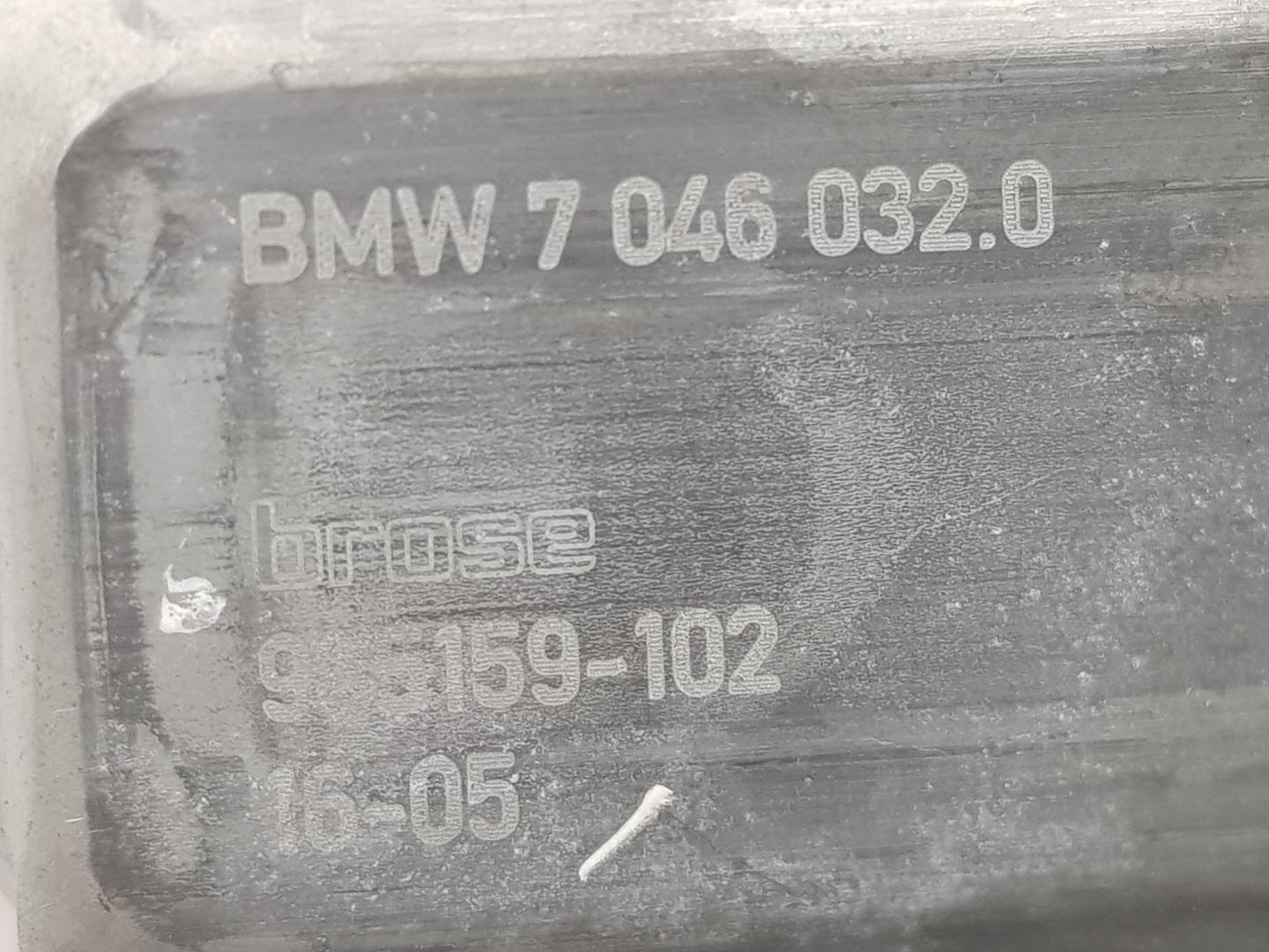 BMW 4 Series F32/F33/F36 (2013-2020) Moteur de commande de vitre de porte arrière droite 67627046032,7046032 24212115