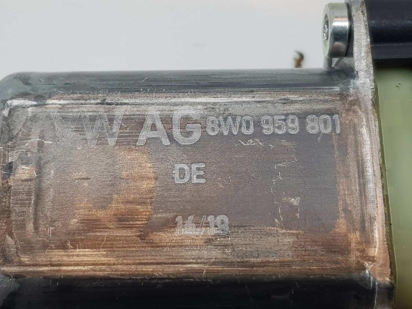 AUDI A1 GB (2018-2024) Маторчик стеклоподъемника передней левой двери 8W0959801, 8W0959801, 0130822705 24152872