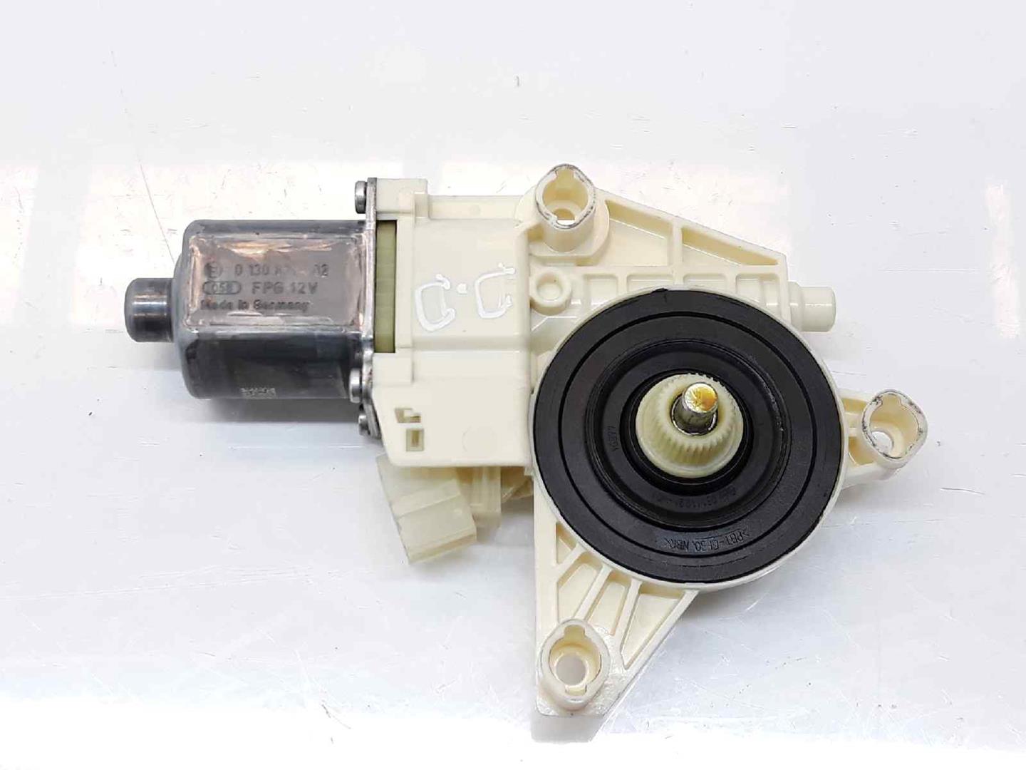 MERCEDES-BENZ GLK-Class X204 (2008-2015) Front Right Door Window Control Motor A2048200242, 971218100, 2129066702 19662883