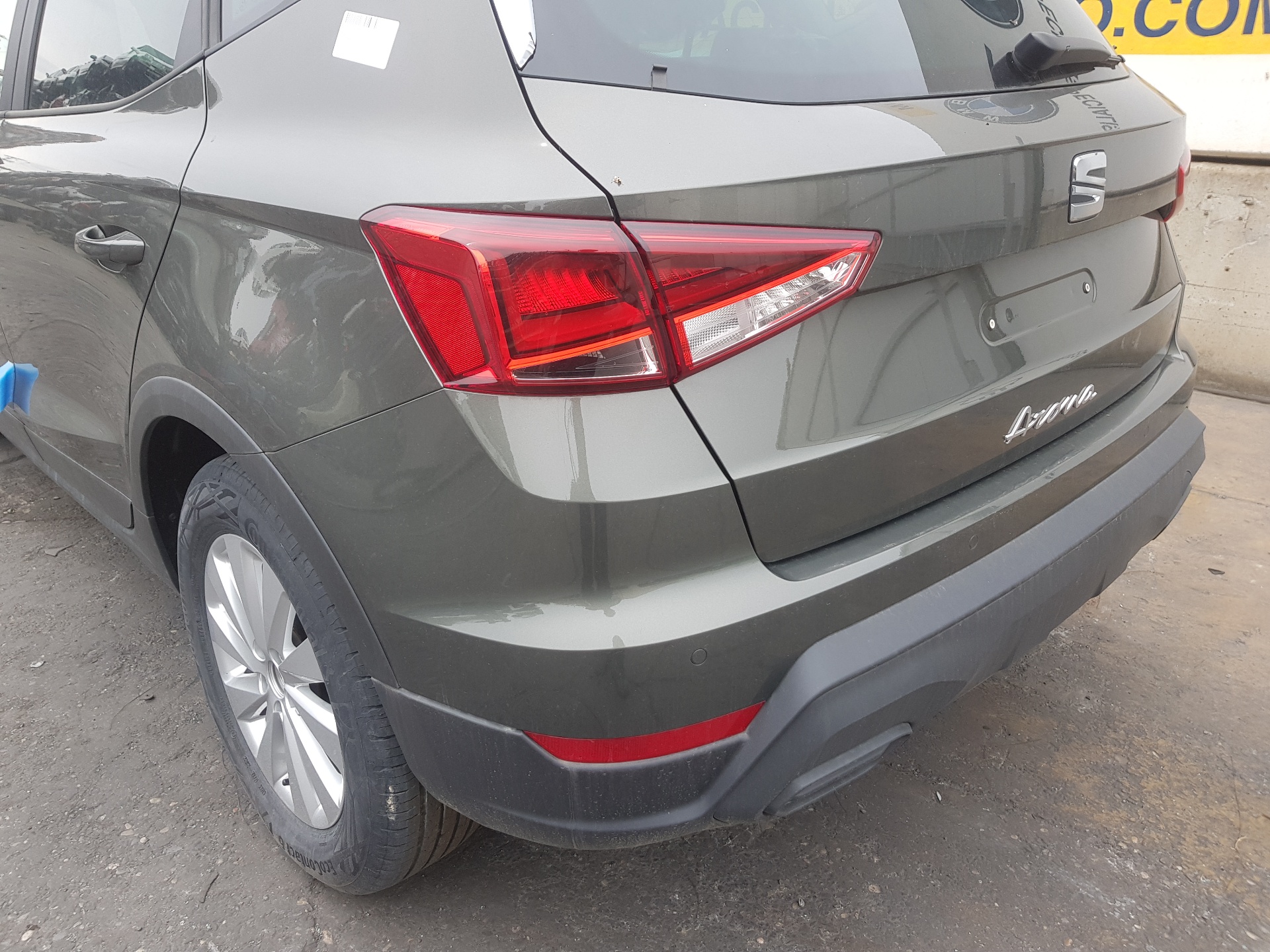 SEAT Arona 1 generation (2017-2024) Alte piese ale carcasei 6V0827566,6V0827566 24158228