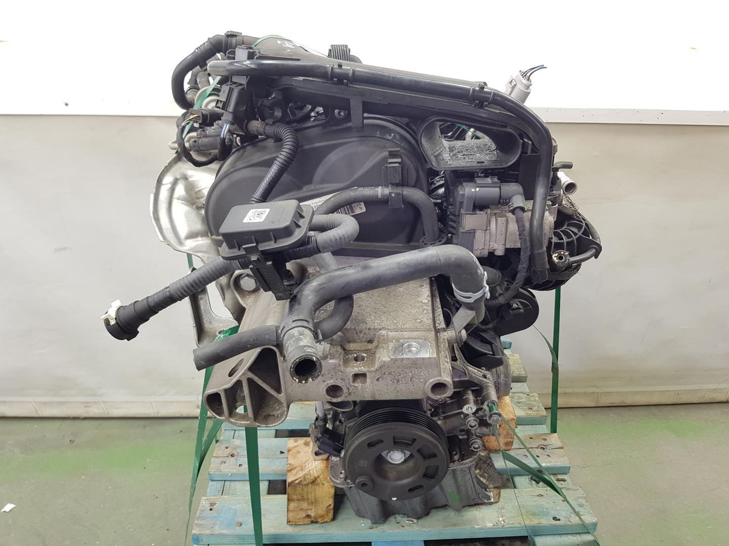 AUDI A1 GB (2018-2024) Двигатель DKRF, 04C100033K 24837326