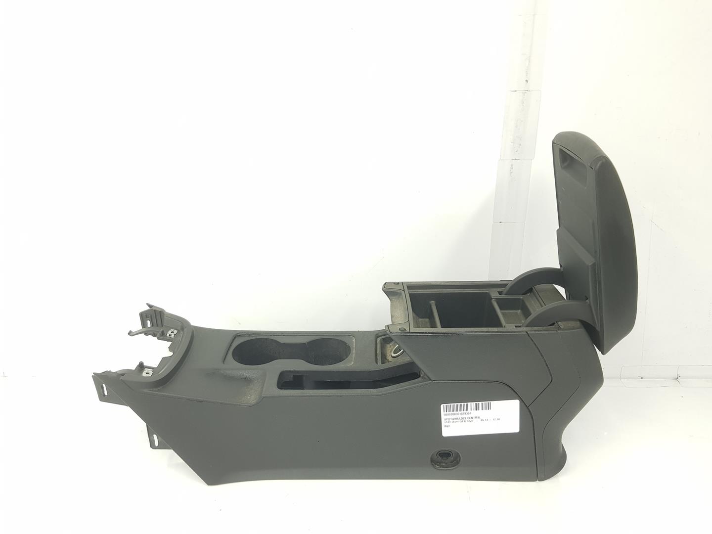 SEAT Leon 3 generation (2012-2020) Подлокотник WAT51GVS9 19799627