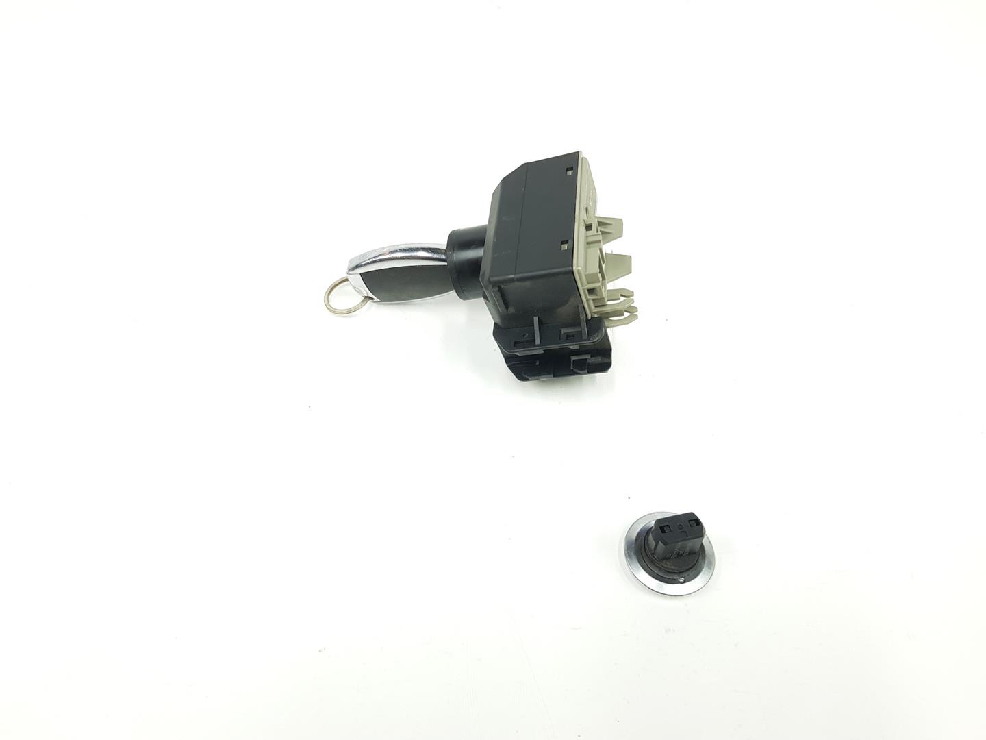 MERCEDES-BENZ A-Class W176 (2012-2018) Ignition Lock A2469054702, A2469054702 25384850