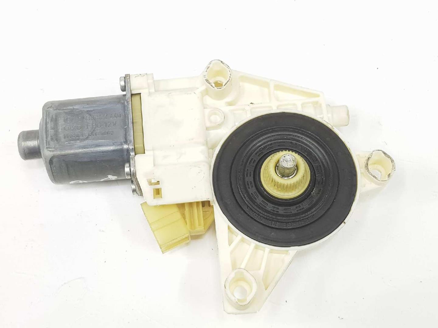 MERCEDES-BENZ C-Class W204/S204/C204 (2004-2015) Front Right Door Window Control Motor A2048200242, 2048200242 19718704