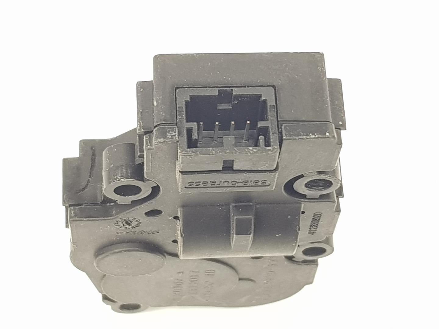 MERCEDES-BENZ CLA-Class C117 (2013-2016) Air Conditioner Air Flow Valve Motor A0999069800, A0999069800 24185190