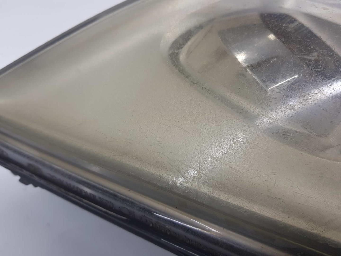 Phare gauche T22DD0P 1537774 de Ford Transit caja/chasis (fm_ _, fn_ _, ff_ _) 2006-2014 140 CV - pieza usada