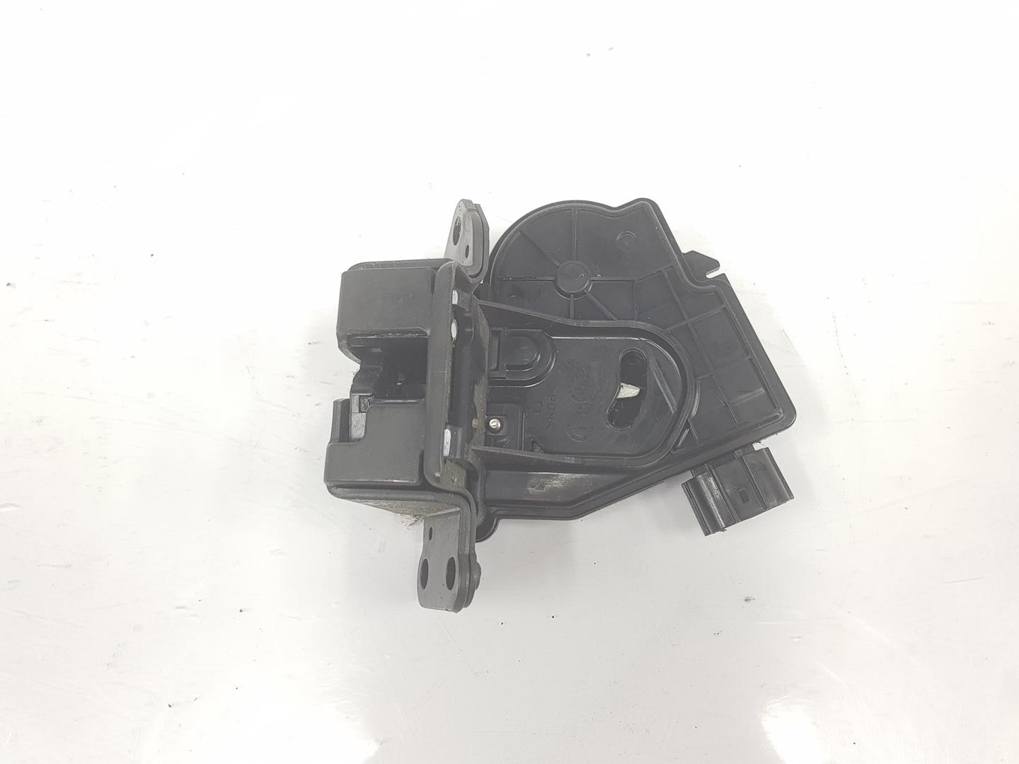 TOYOTA Auris 1 generation (2006-2012) Tailgate Boot Lock 6935002080, 6935002080 24178269