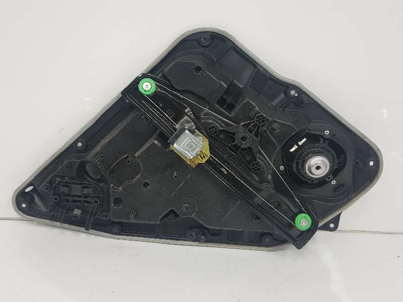 MERCEDES-BENZ A-Class W176 (2012-2018) Lève-vitre de porte arrière droite A1767304400, A1767304400 19737061