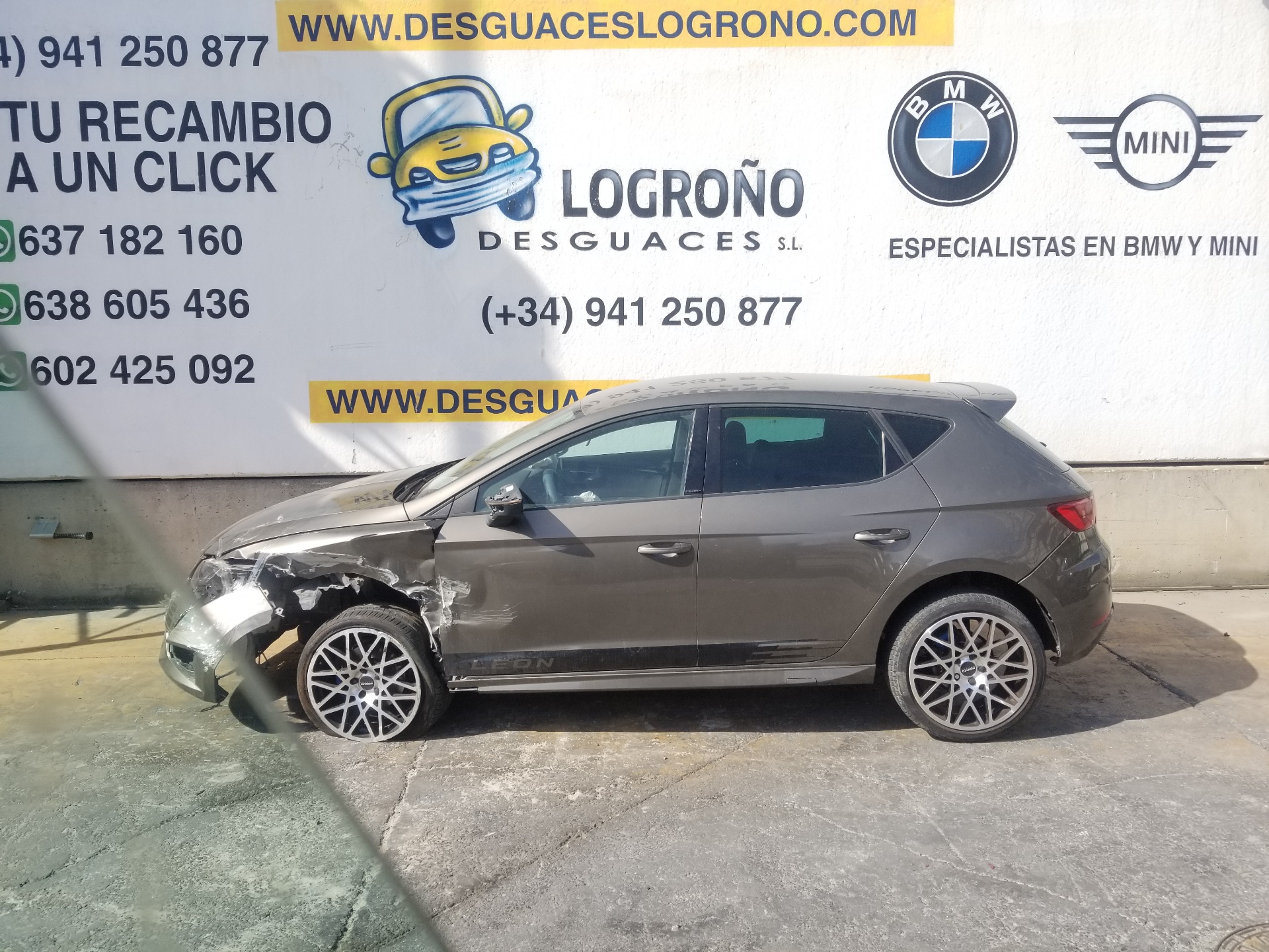 SEAT Leon 3 generation (2012-2020) Ремень безопасности задний правый 5F0857805C,5F0857805C 21069869