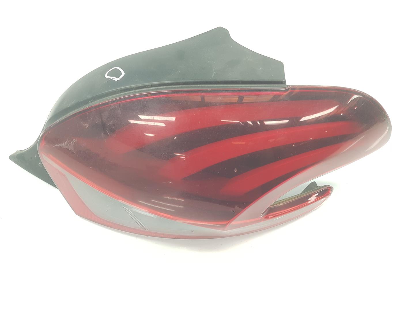 PEUGEOT 208 Peugeot 208 (2012-2015) Rear Right Taillight Lamp 9810430580, 9825601180 19644454