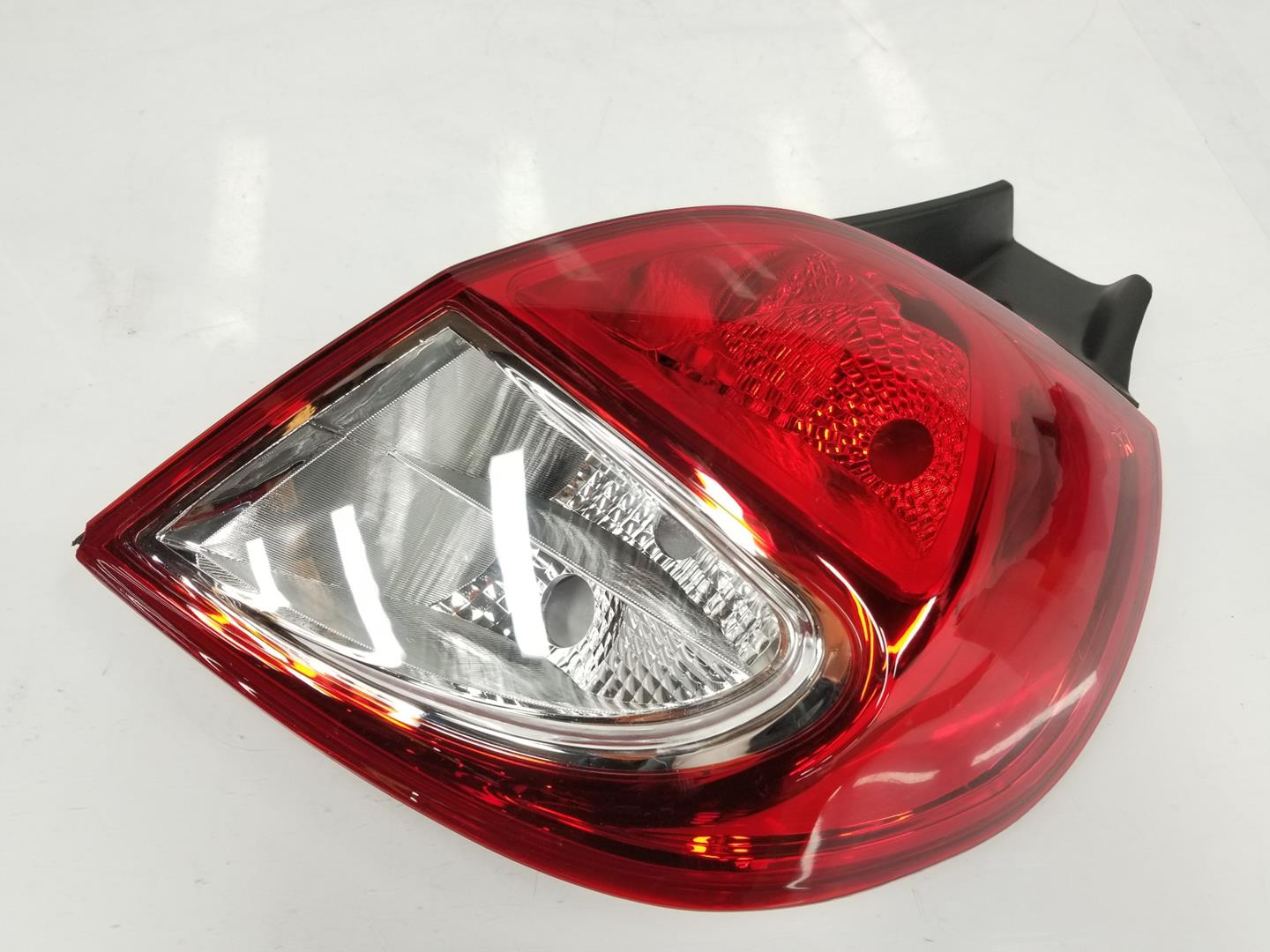 RENAULT Clio 2 generation (1998-2013) Rear Right Taillight Lamp 8200886946, DEPO085511991R 19934555
