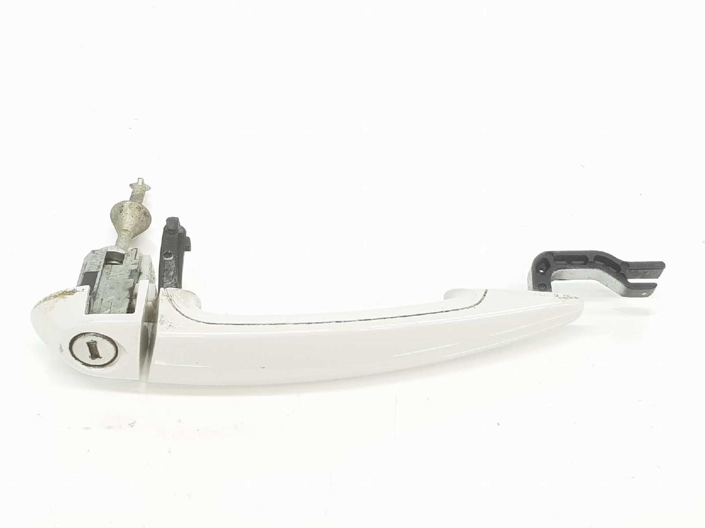 BMW 1 Series E81/E82/E87/E88 (2004-2013) Poignée extérieure de porte avant gauche 51217207551, COLORBLANCO300 19738815