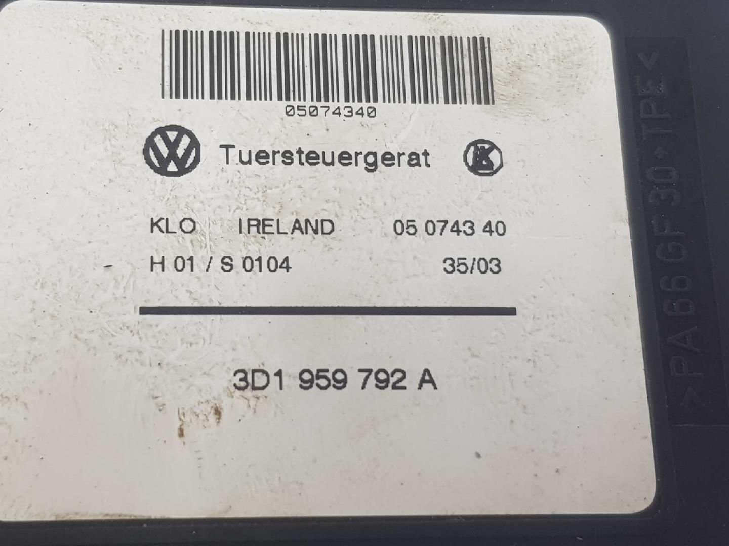 VOLKSWAGEN Touareg 1 generation (2002-2010) Front Right Door Window Control Motor 7L0959702H, 7L0959702H, SOLOMOTOR 19720716