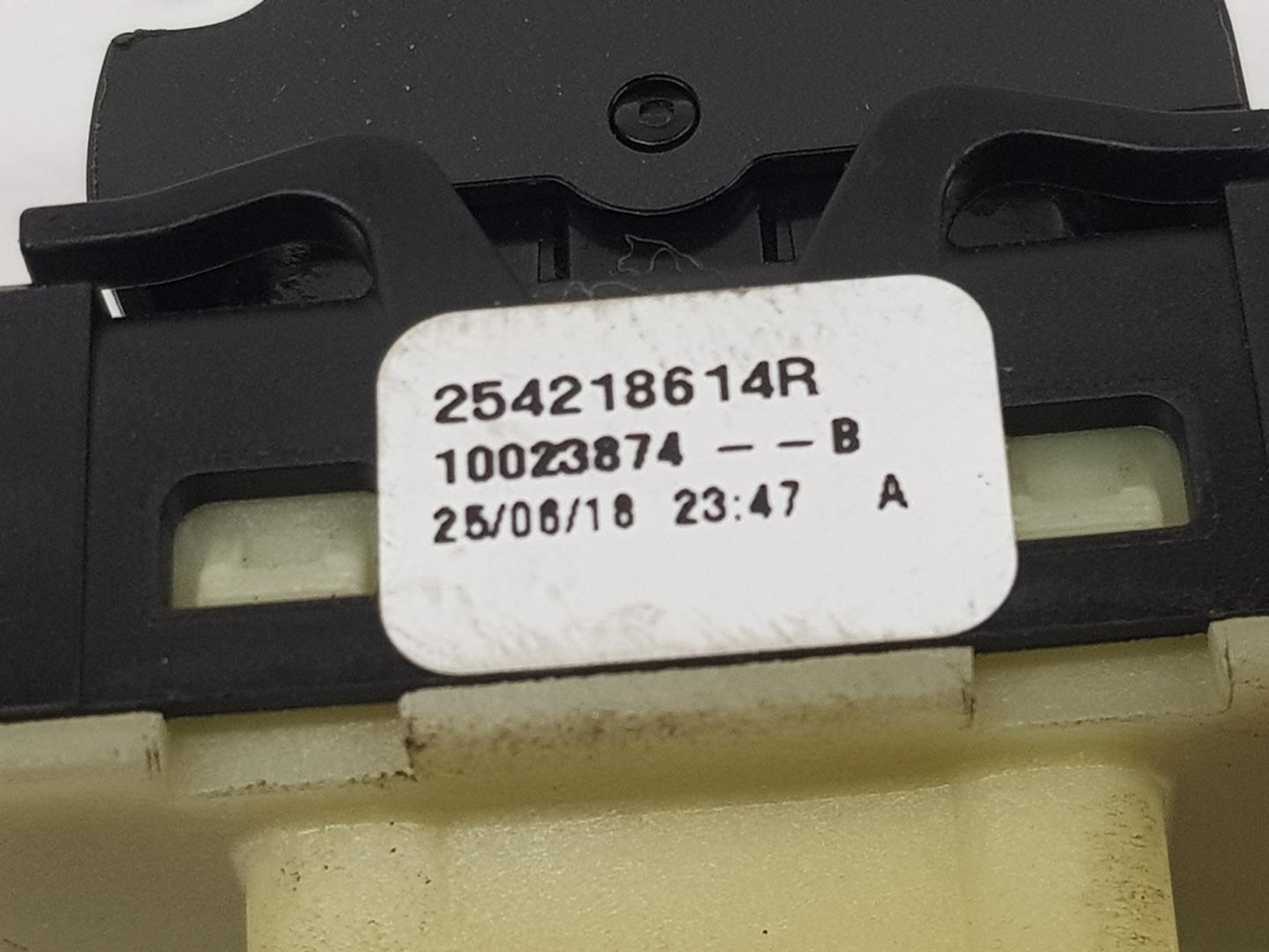 RENAULT Captur 1 generation (2013-2019) Кнопка стеклоподъемника задней правой двери 254218614R, 254218614R 24201699