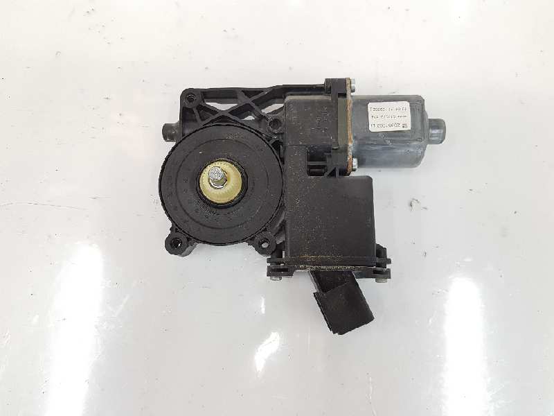 OPEL Astra J (2009-2020) Moteur de commande de vitre de porte arrière gauche 20951583,910279104,2222DL 19675456