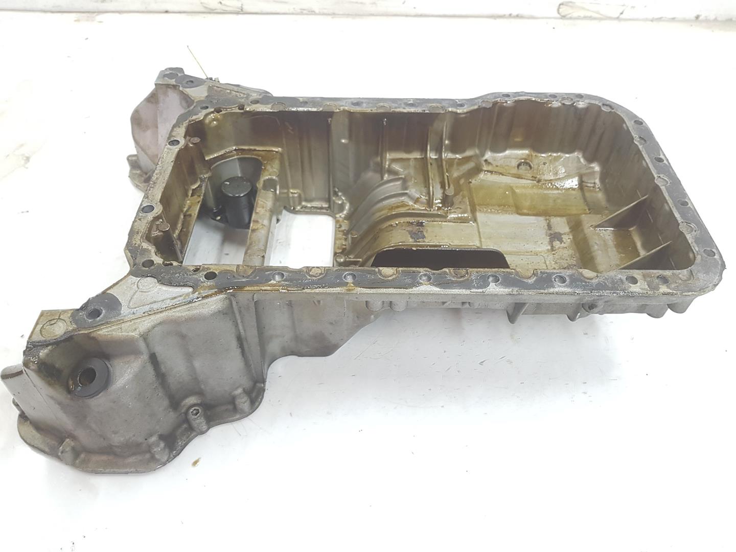 MERCEDES-BENZ CLS-Class C219 (2004-2010) Other Engine Compartment Parts A2720140802, A2720140802 25175265