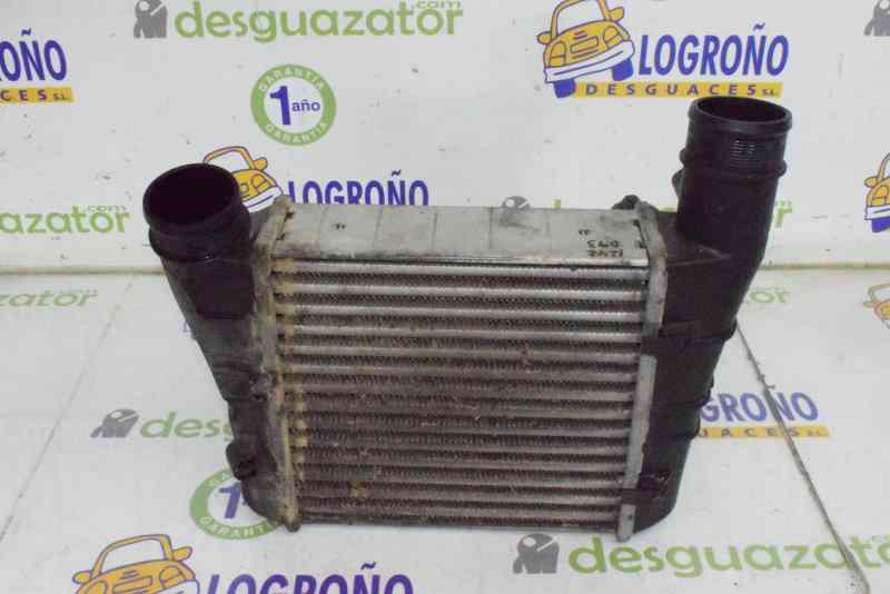 SEAT Exeo 1 generation (2009-2012) Välijäähdyttimen jäähdytin 8E0145805AA,3229440 19606316