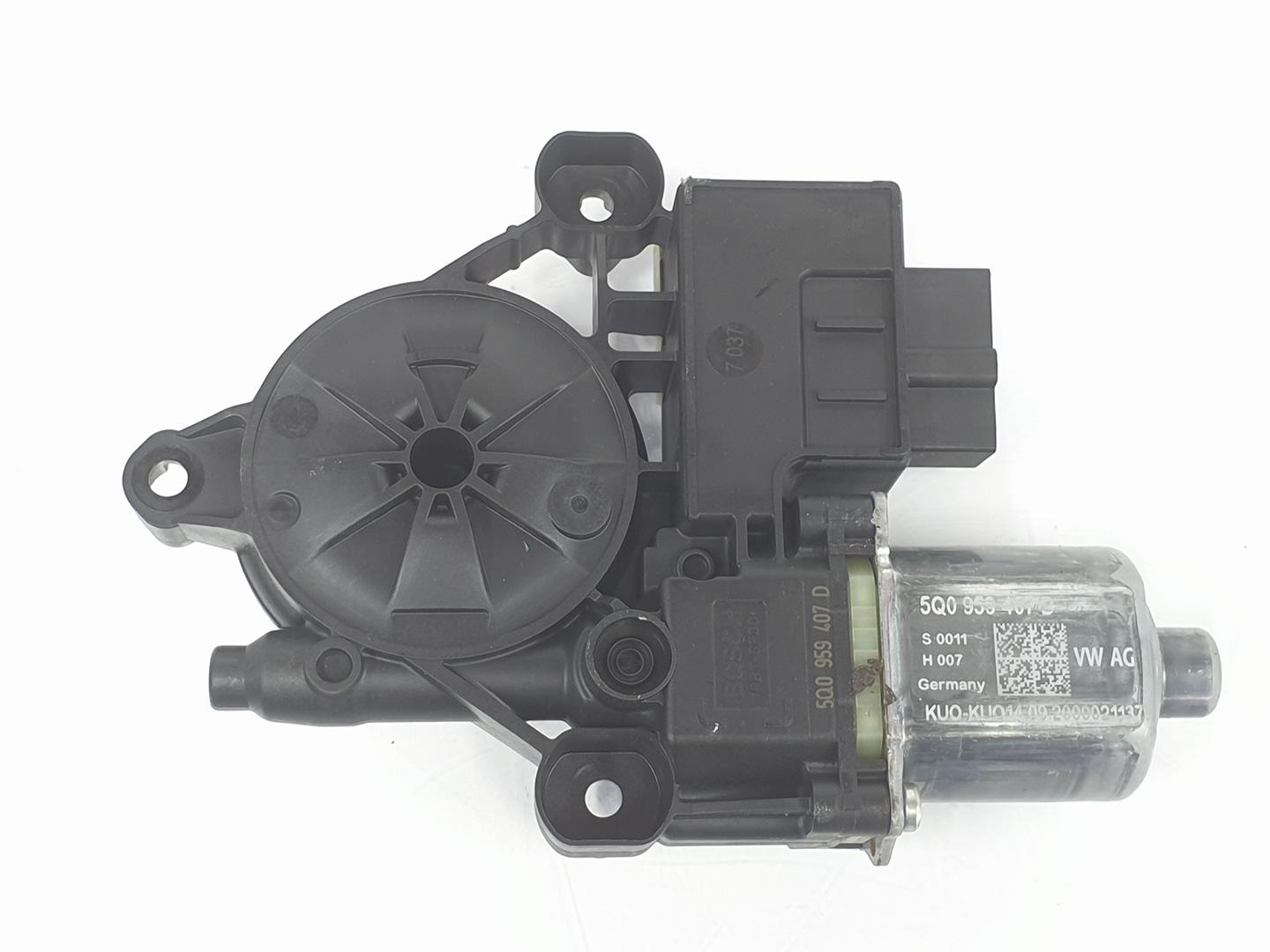 SEAT Leon 4 generation (2020-2023) Motor de control geam ușa  stânga spate 5Q0959407D, 0130822695, SOLOMOTOR 24133530