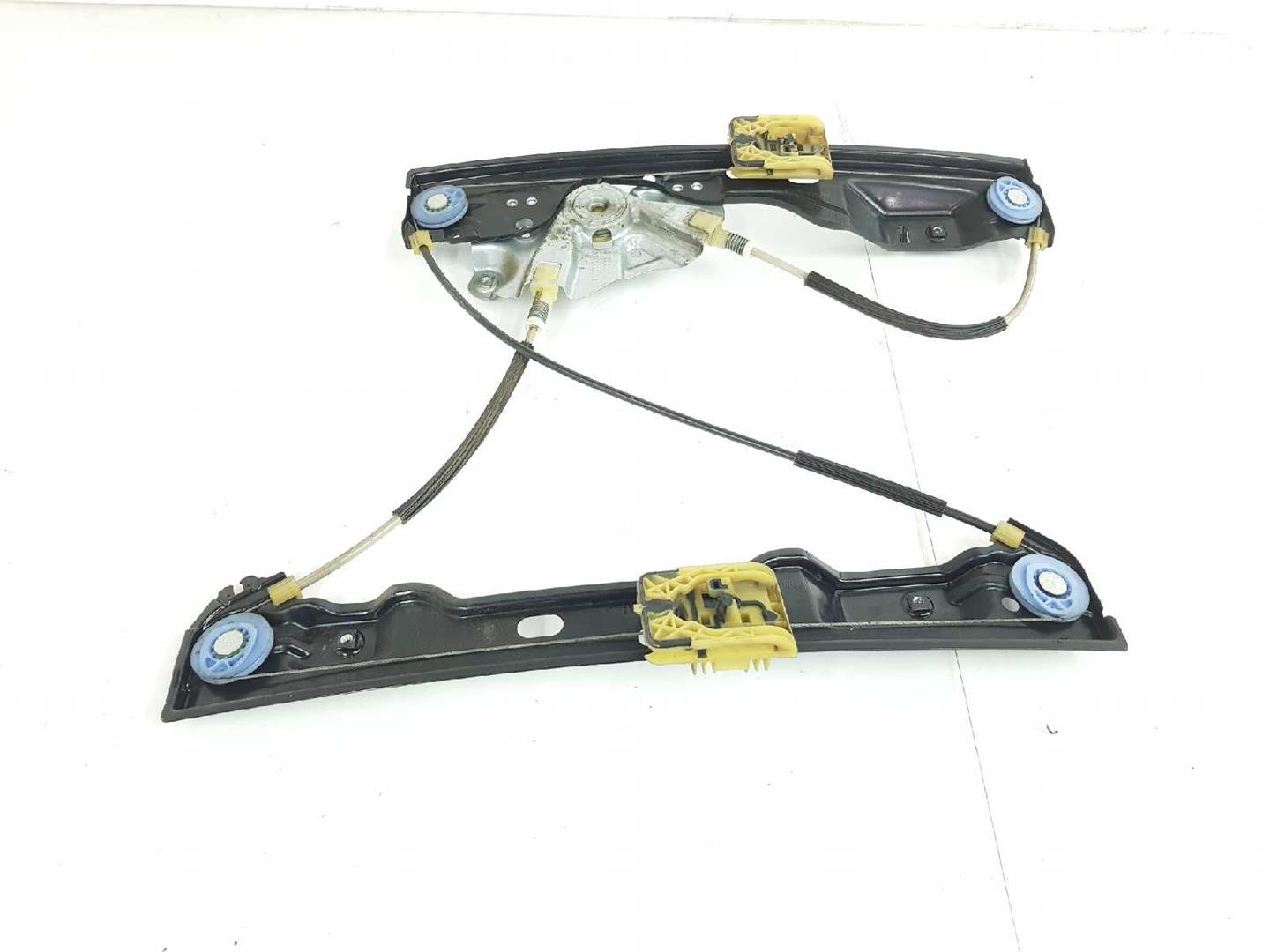 OPEL Astra J (2009-2020) Ridicător de geam ușă dreapta față 13260129, 13350760 19647307