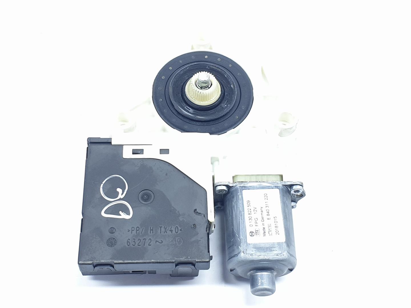 VOLKSWAGEN Caddy 4 generation (2015-2020) Motor de control geam ușă dreapta față 2K5959702A, 2K5959702A 24236788