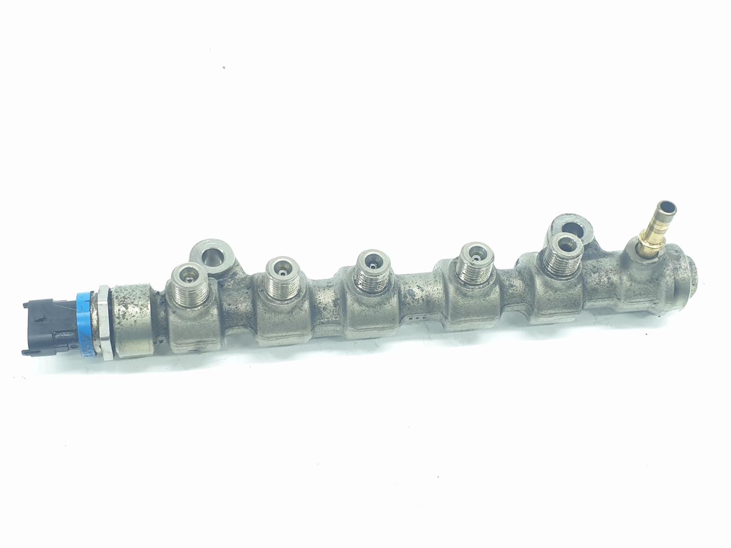 NISSAN Fuel Rail 0445214104, 1752000Q0E, 1111AA 24699924