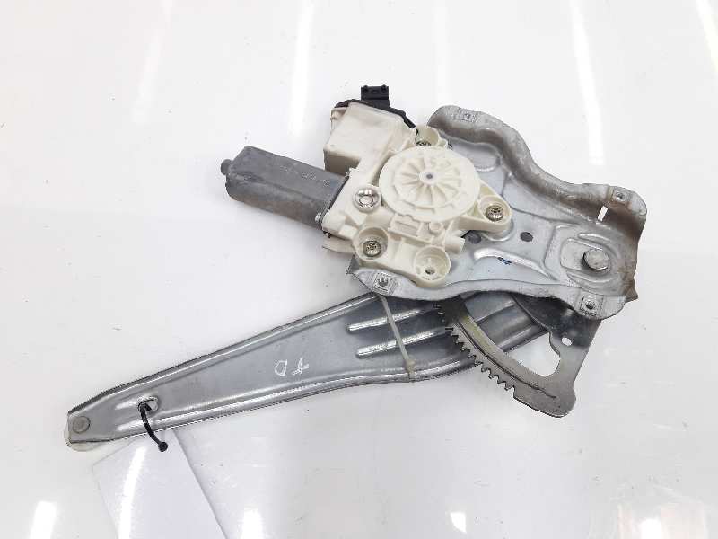 TOYOTA Corolla E120 (2000-2008) Regulator de geam ușă dreapta spate 6983002100, 0130822031, 992045100 19675416