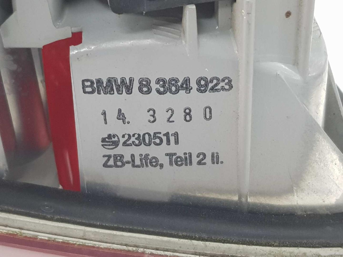 BMW 3 Series E46 (1997-2006) Feu arrière de hayon côté gauche 63218364923, 8364923 19935693