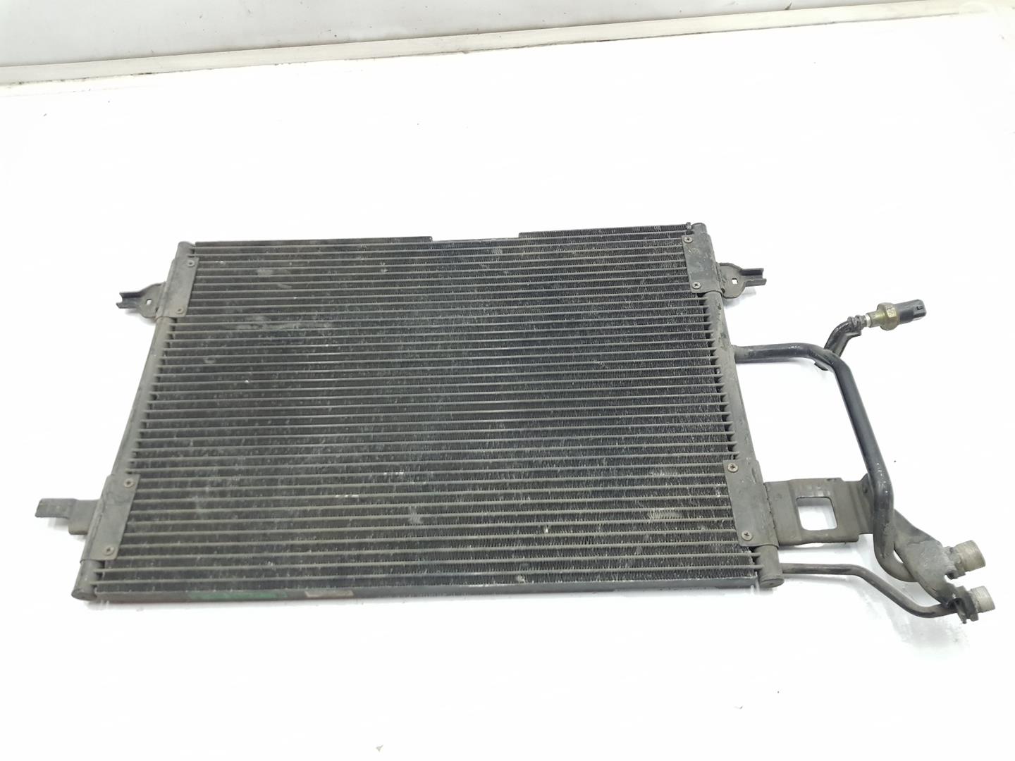 VOLKSWAGEN Passat B5 (1996-2005) Radiateur de climatisation 8D0260401D, 8D0260401D 19801380