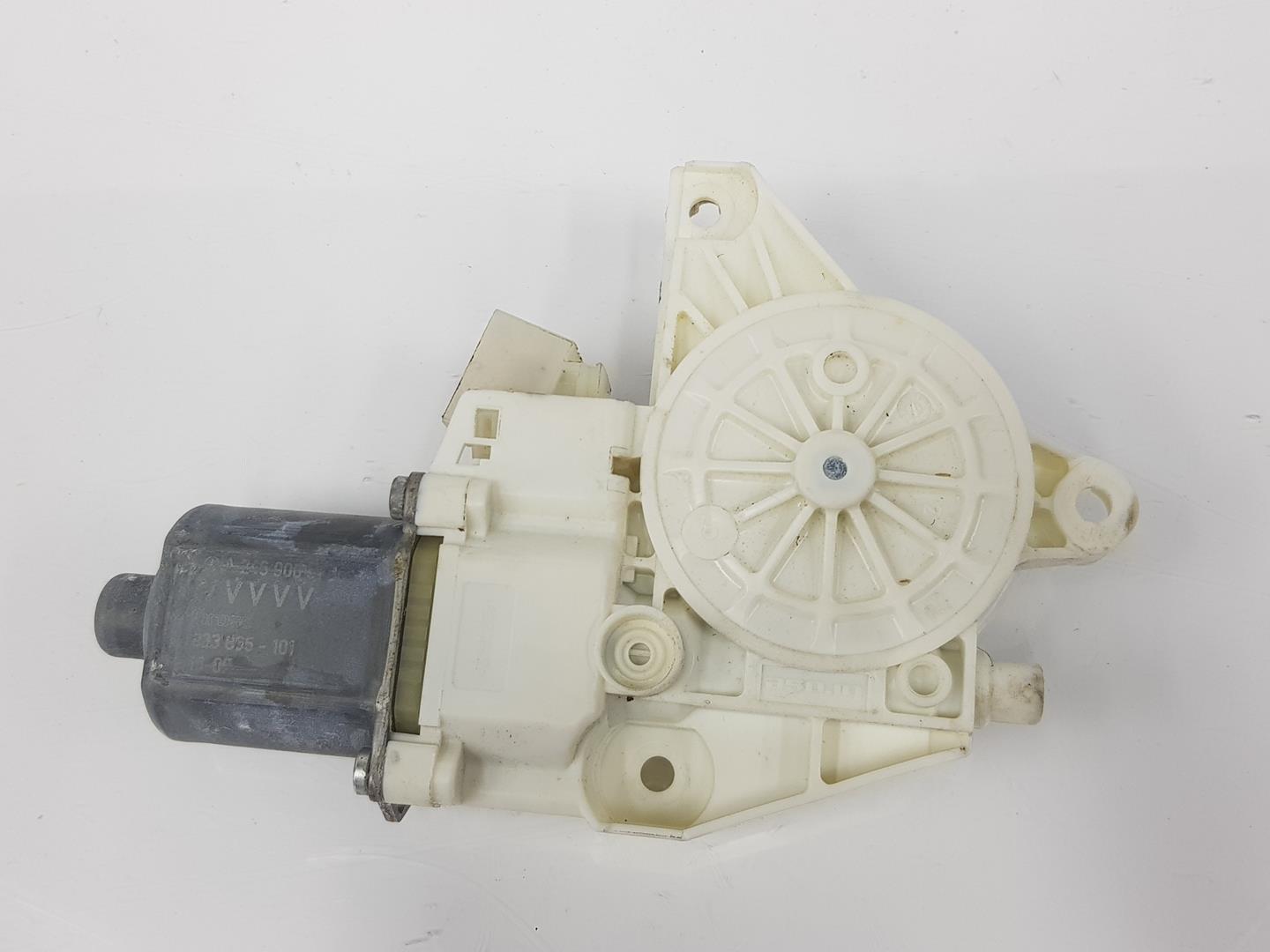 MERCEDES-BENZ B-Class W246 (2011-2020) Moteur de lève-vitre de porte avant gauche A2469065100, A2469065100 19909896